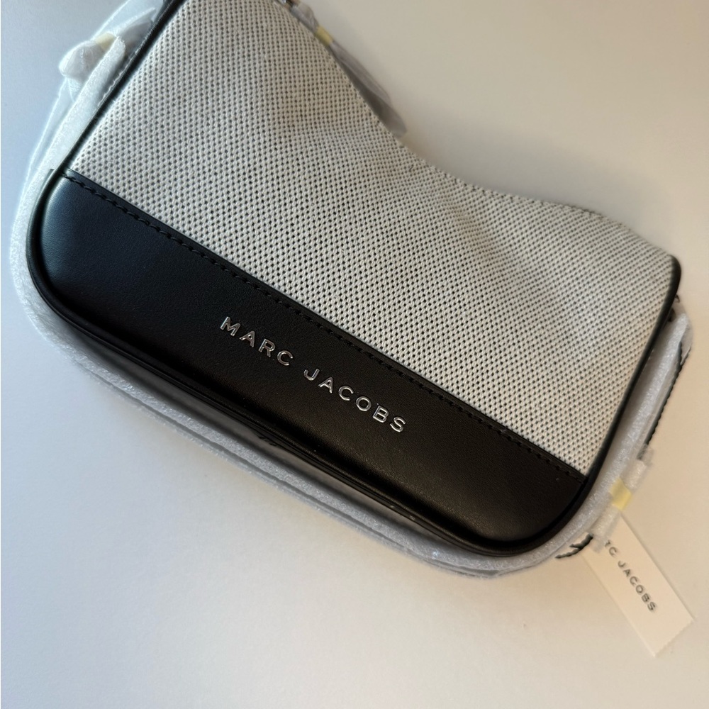 Marc Jacobs Black and Gray Zippered shoulder bag